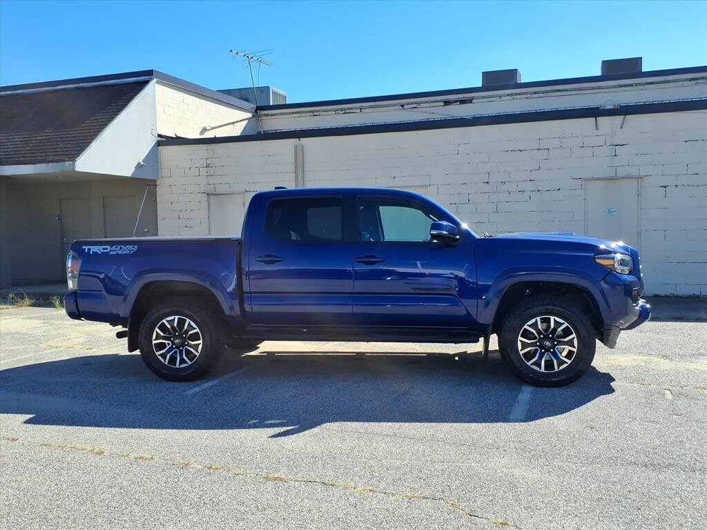 2023 Toyota Tacoma TRD Sport V6 photo 4