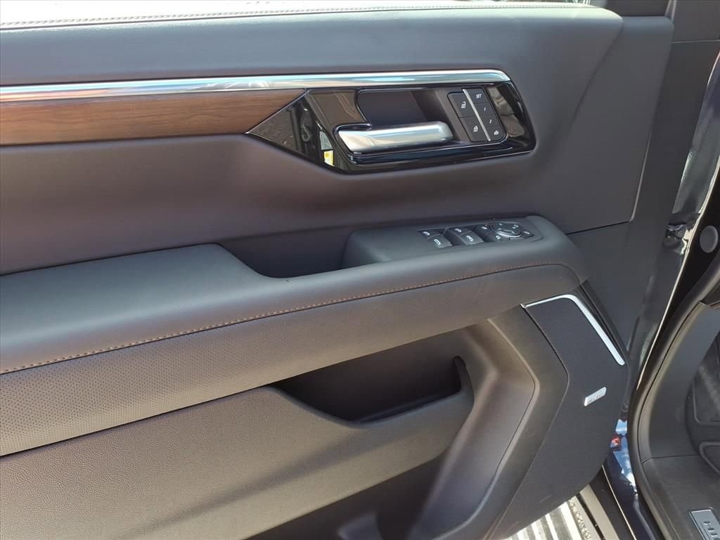 2026 Chevrolet Tahoe High Country - Photo 12