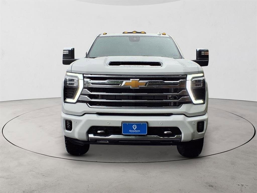 2024 Chevrolet Silverado 3500HD High Country photo 2
