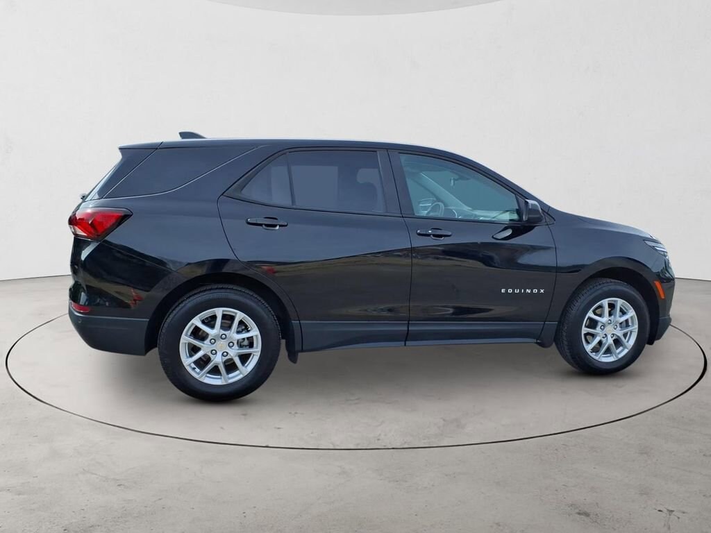 Used 2023 Chevrolet Equinox LS SUV