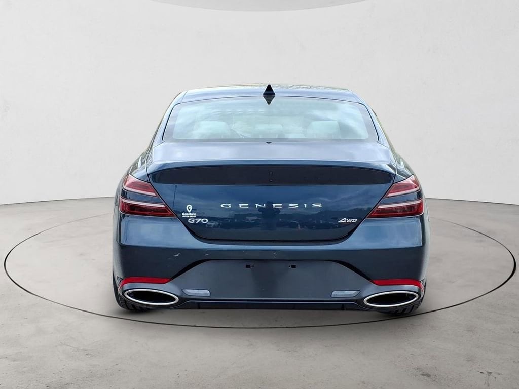 2025 GENESIS G70 Standard - Photo 6