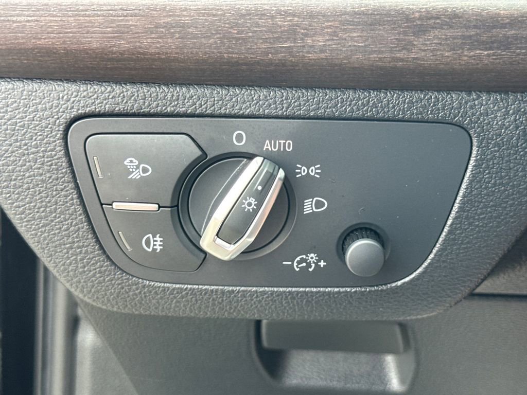 2023 Audi Q5 Premium - Photo 17