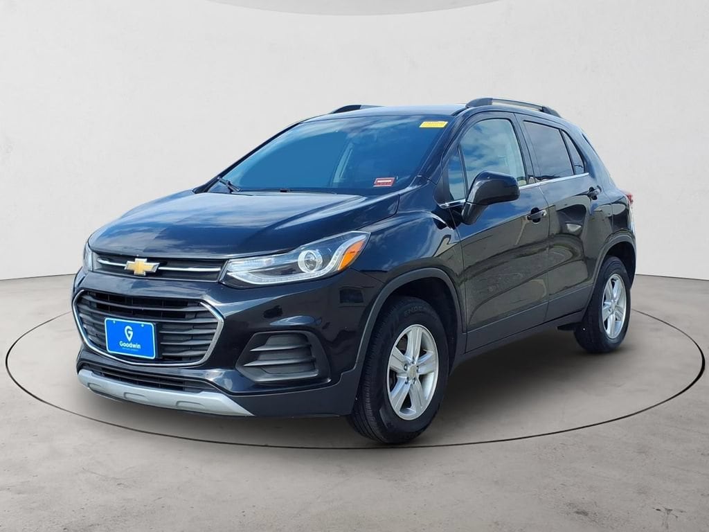Used 2017 Chevrolet Trax LT with VIN 3GNCJPSB6HL181581 for sale in Oxford, ME