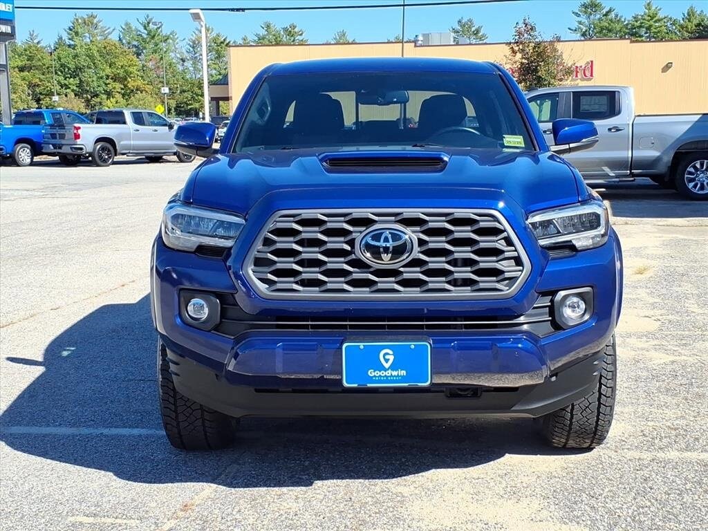 2023 Toyota Tacoma TRD Sport V6 photo 2
