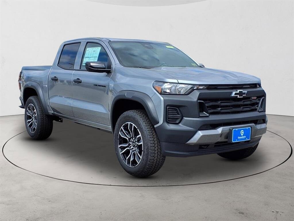2026 Chevrolet Colorado Trail Boss photo 3