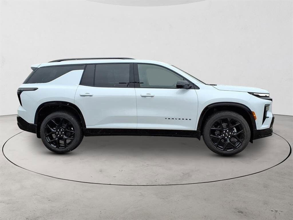 2026 Chevrolet Traverse RS photo 4