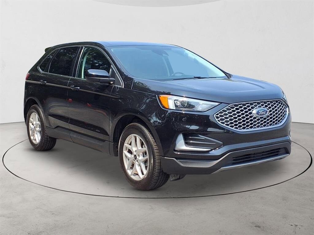 2023 Ford Edge SEL photo 3