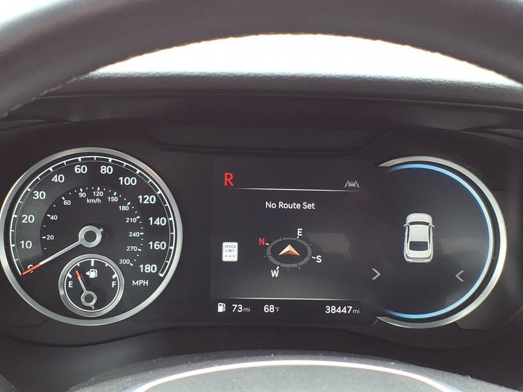 2025 GENESIS G70 Standard - Photo 25