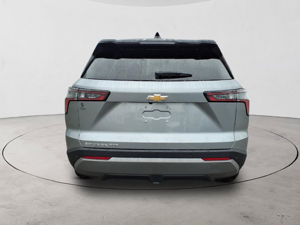 2027 Chevrolet Equinox LT - Photo 6