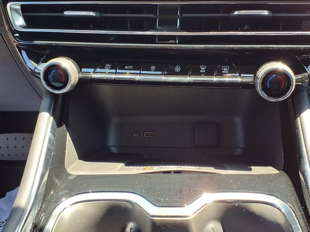 2025 Chevrolet Traverse LT - Photo 19