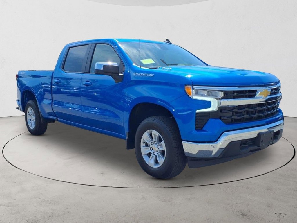 2025 Chevrolet Silverado 1500 LT photo 3