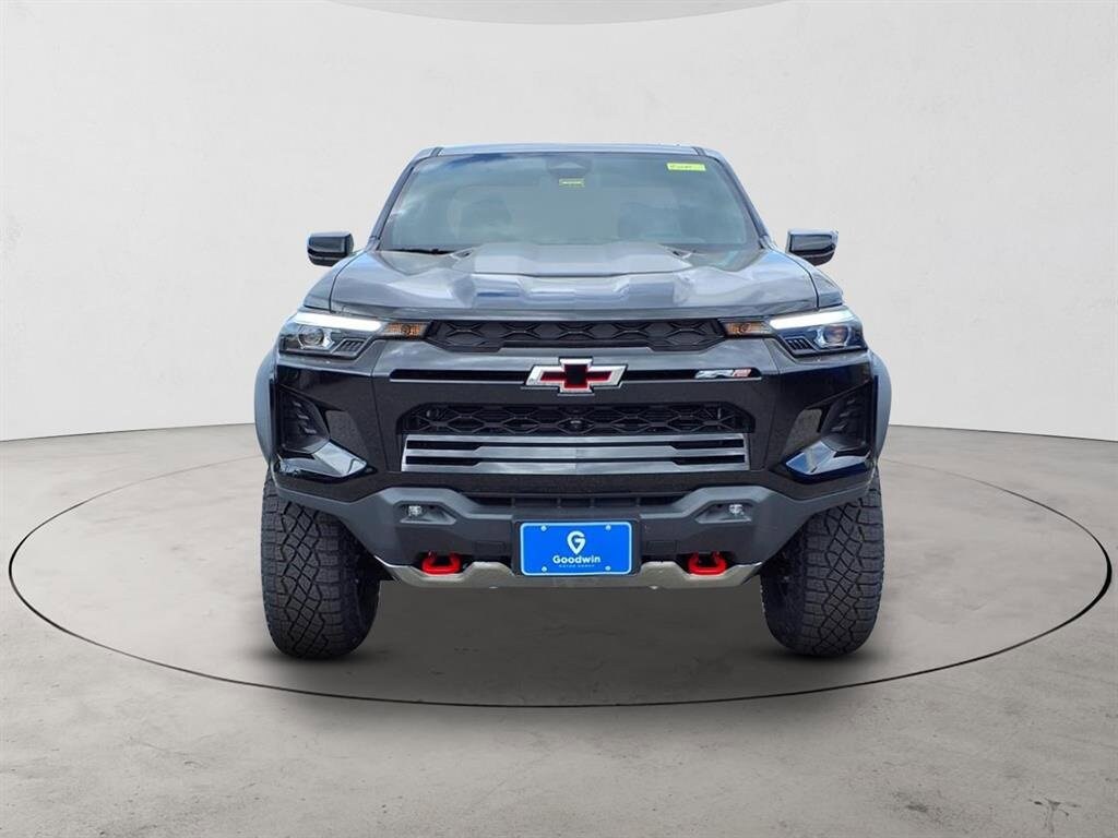 2026 Chevrolet Colorado ZR2 photo 2