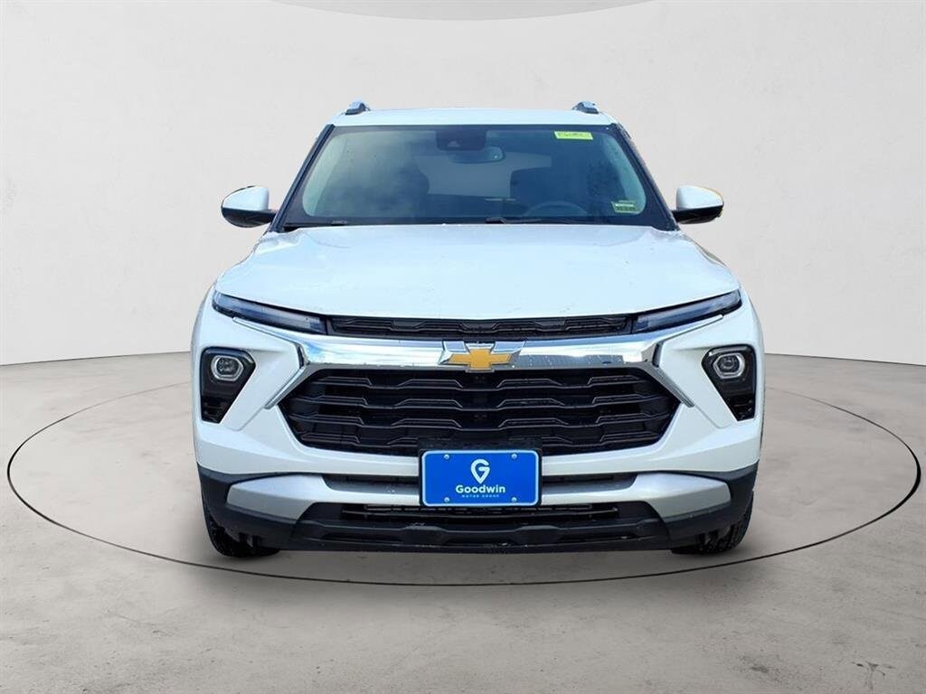 2026 Chevrolet Trailblazer LT photo 2