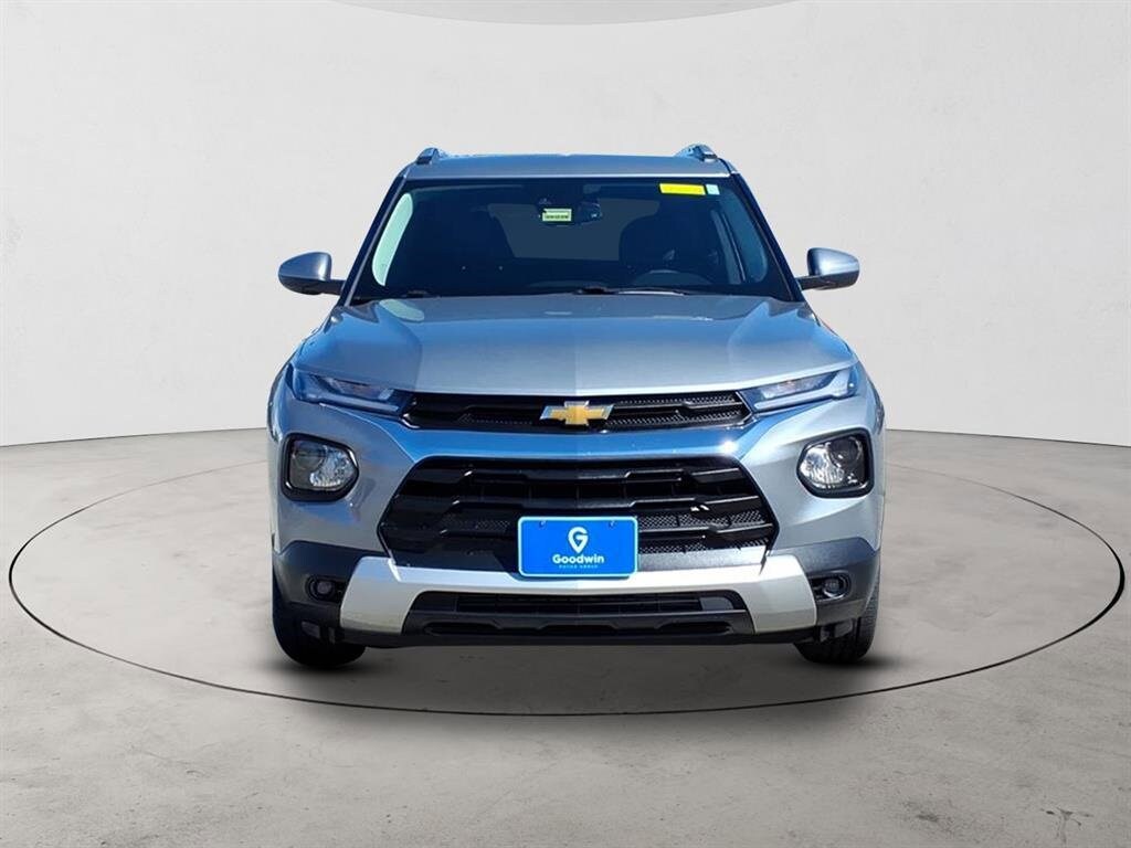 2023 Chevrolet Trailblazer LT photo 2