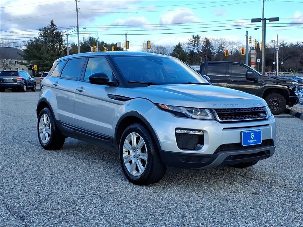 2017 Land Rover Range Rover Evoque SE photo 2
