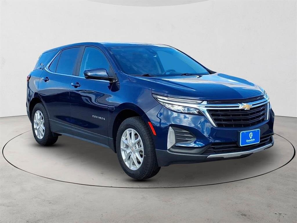 2022 Chevrolet Equinox LT photo 3