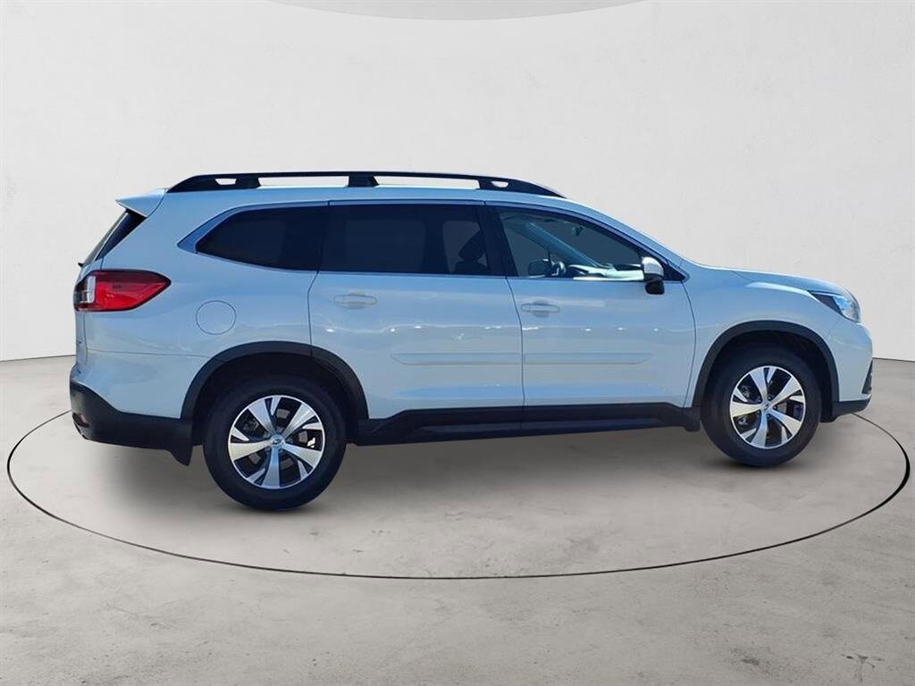2022 Subaru Ascent Premium photo 4