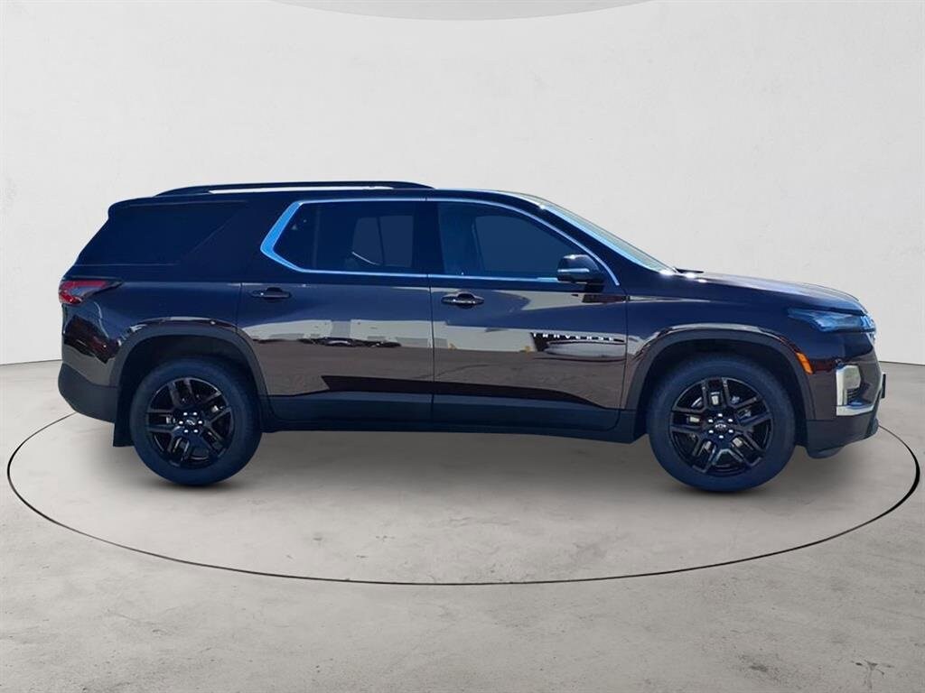 2022 Chevrolet Traverse Cloth photo 2
