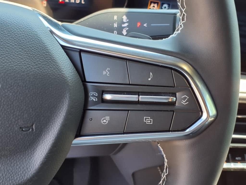 2025 Chevrolet Traverse LT - Photo 18