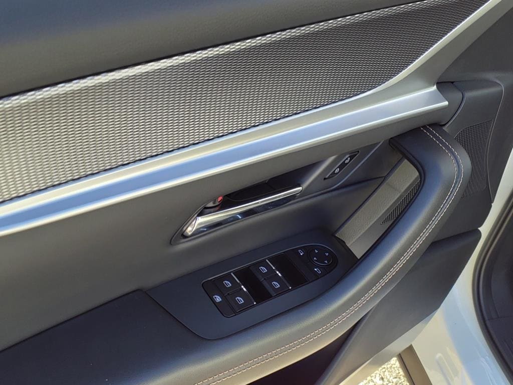 2025 Mazda CX-90 Preferred Package - Photo 10
