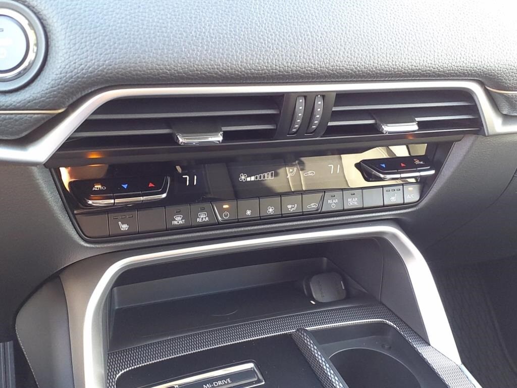 2025 Mazda CX-90 Preferred Package - Photo 20