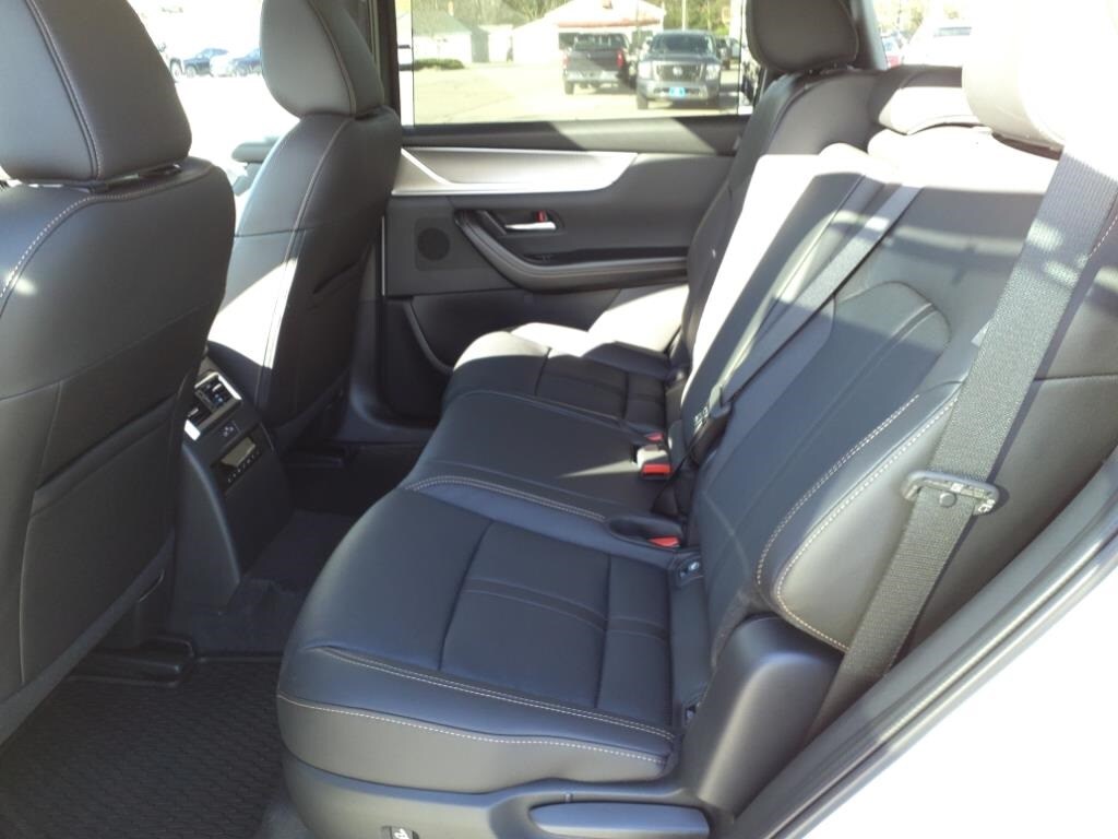 2025 Mazda CX-90 Preferred Package - Photo 14