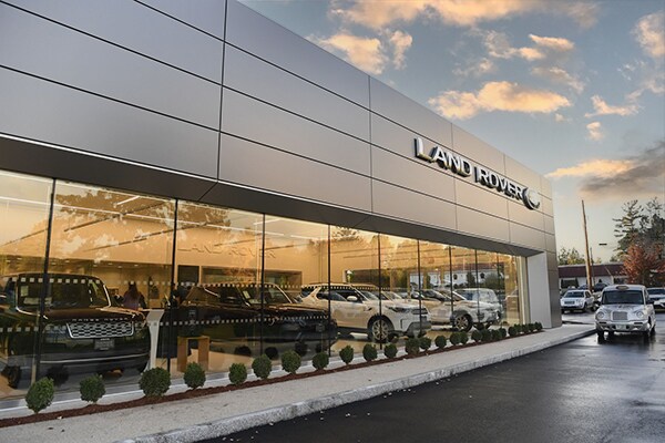 Land Rover Bedford Storefront
