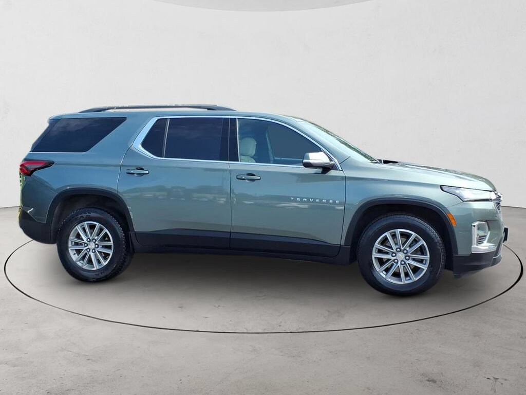 Used 2023 Chevrolet Traverse LT Cloth SUV