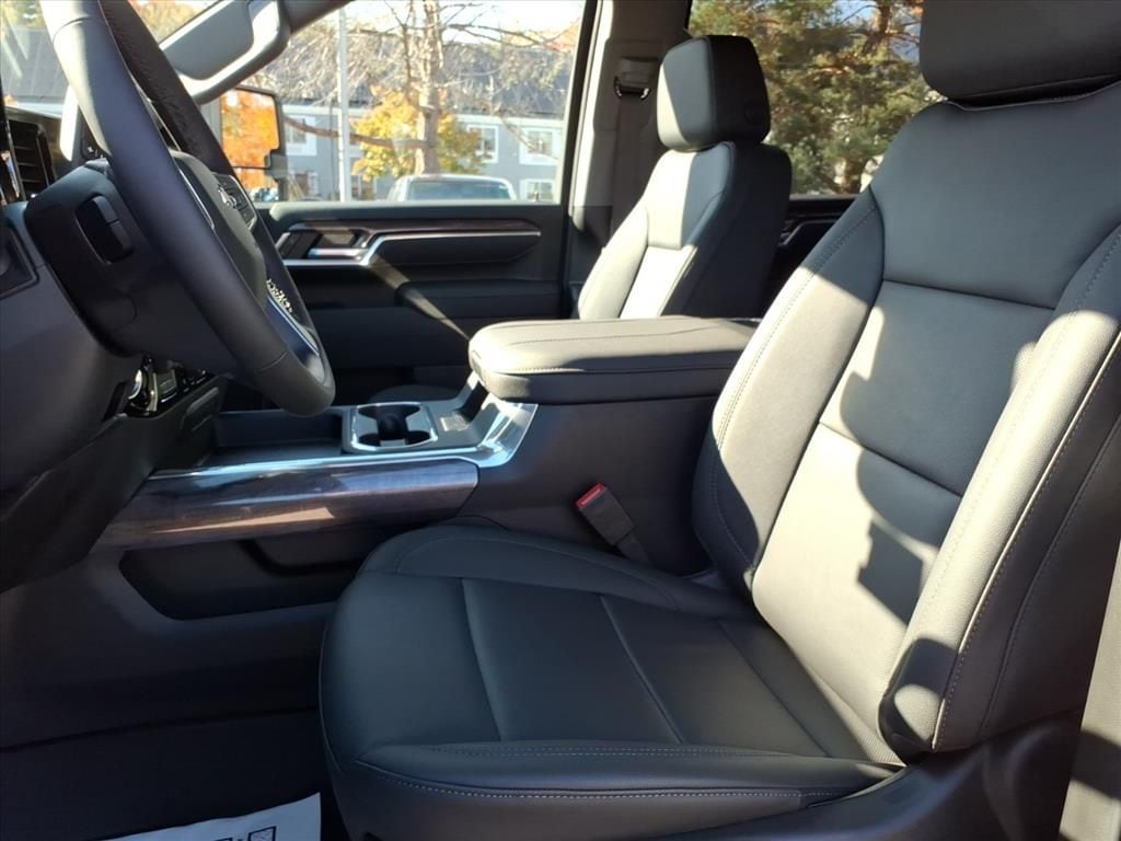 2026 Chevrolet Silverado 3500 HD LTZ - Photo 13