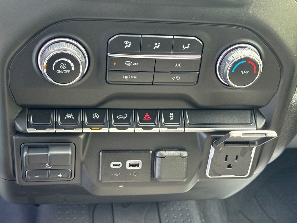 2024 Chevrolet Silverado 1500 Custom - Photo 18
