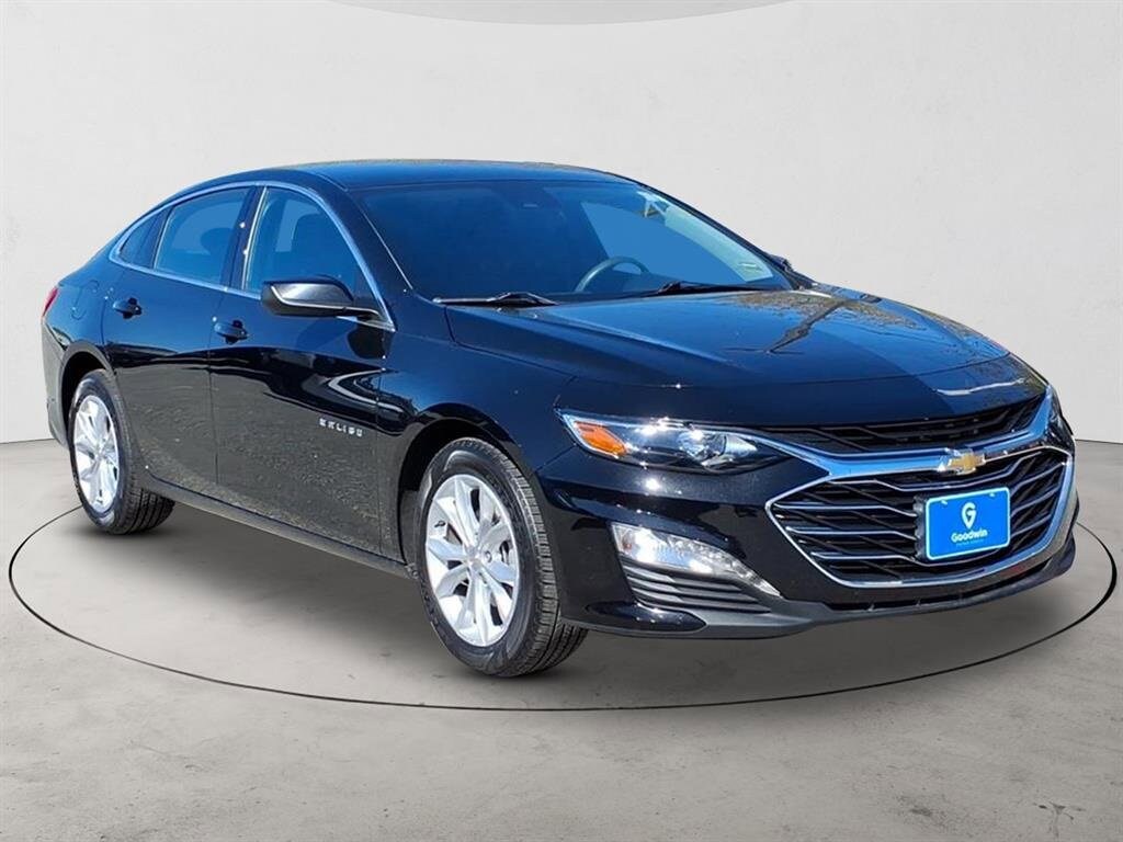 2025 Chevrolet Malibu 1LT photo 2