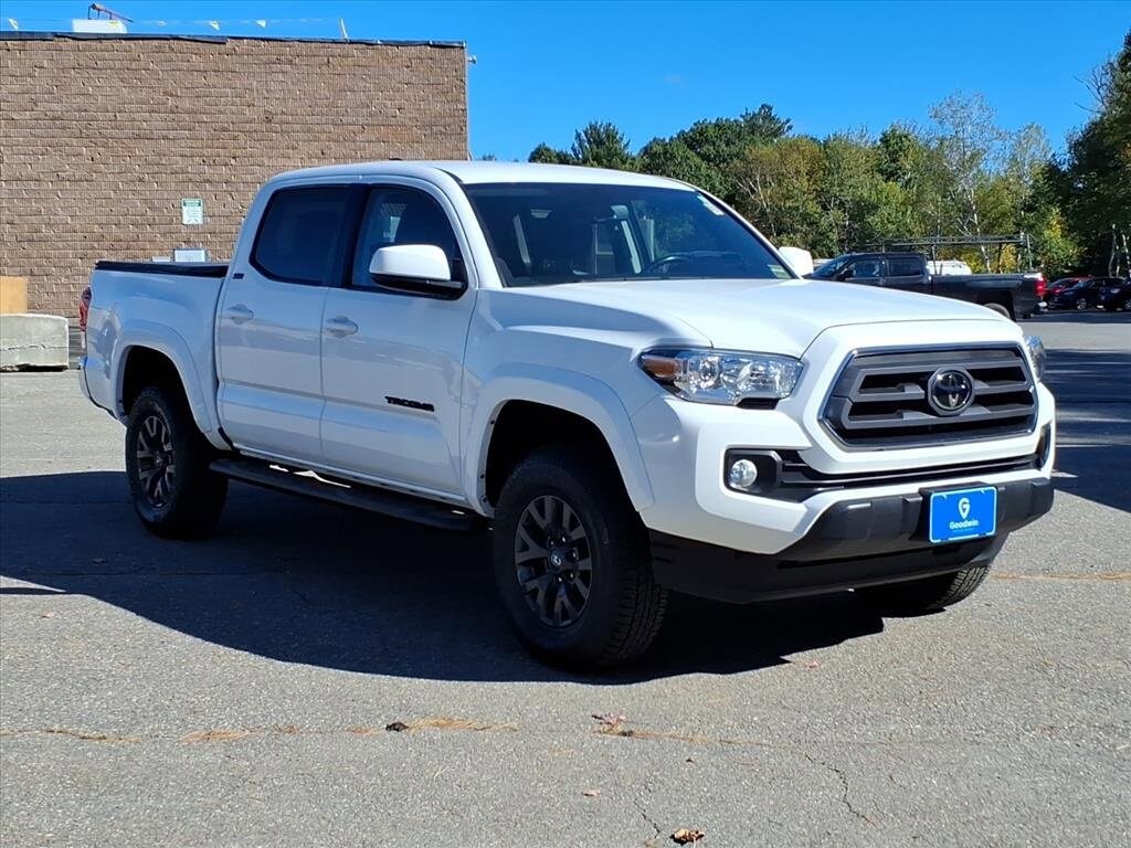 2023 Toyota Tacoma SR5 V6 photo 3