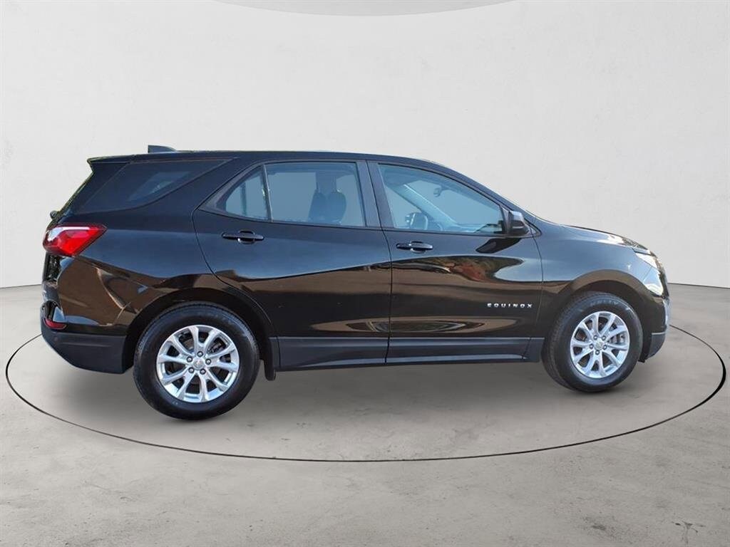 2020 Chevrolet Equinox LS photo 4