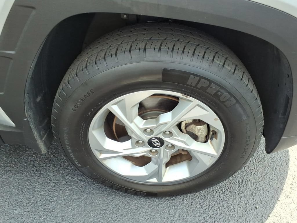 2023 Hyundai Tucson SE - Photo 11