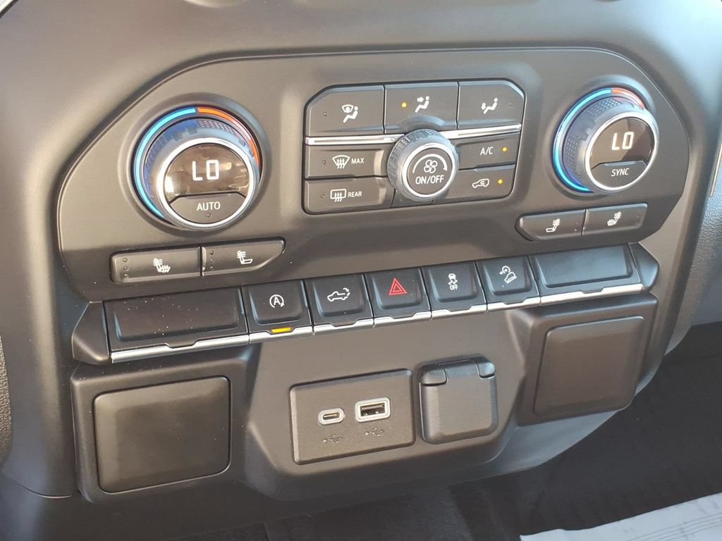 2021 Chevrolet Silverado 1500 RST - Photo 19