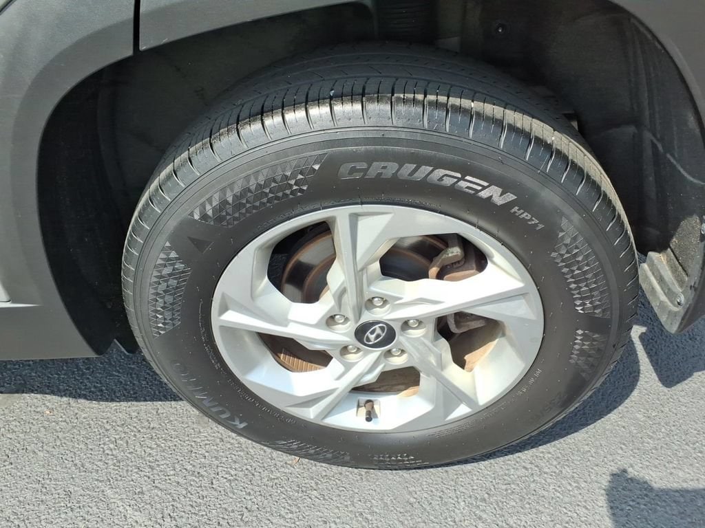 2023 Hyundai Tucson SE - Photo 9