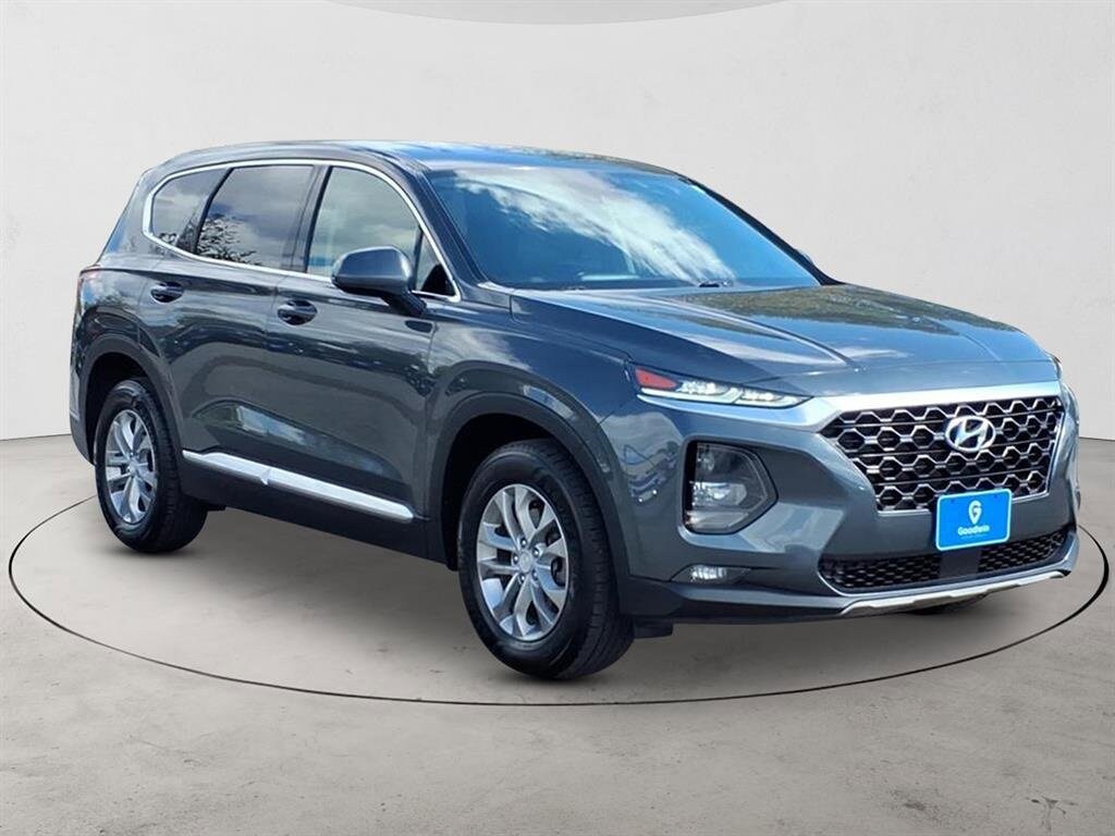2020 Hyundai Santa Fe SEL photo 2