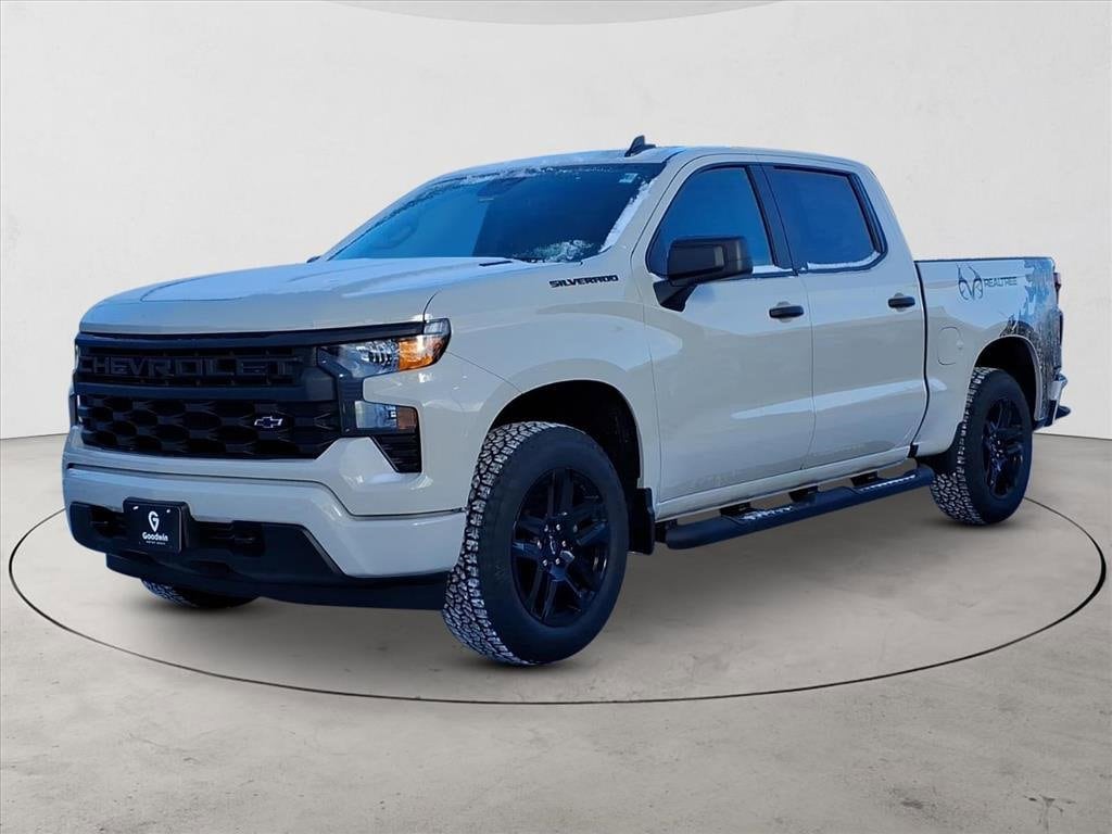 2026 Chevrolet Silverado 1500 Custom's photo