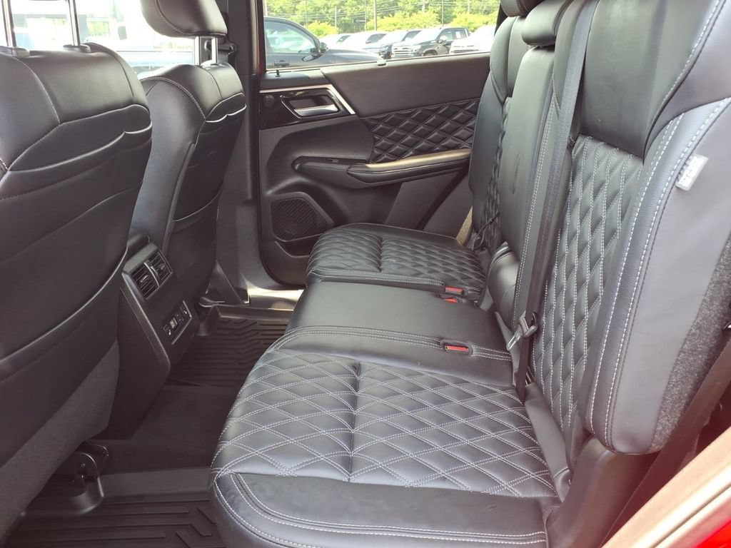 2024 Mitsubishi Outlander SEL - Photo 14