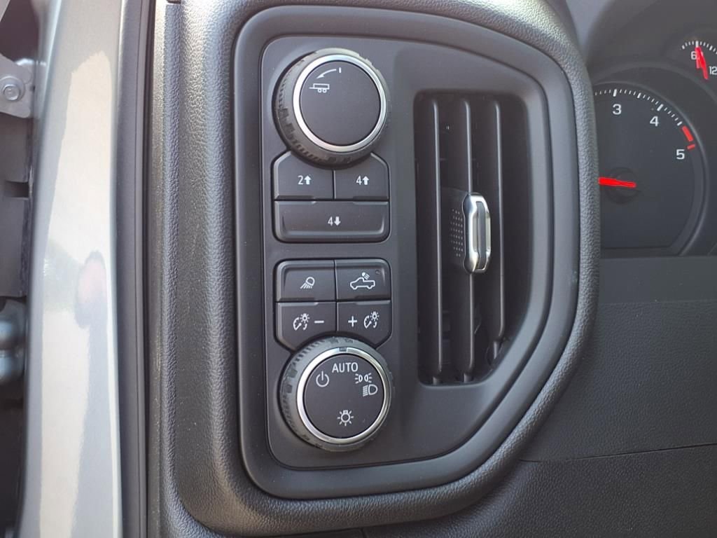2025 Chevrolet Silverado 2500 HD Custom - Photo 16