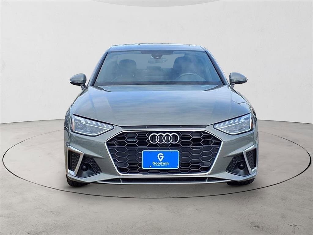 2023 Audi A4 S line Quattro Premium Plus photo 2
