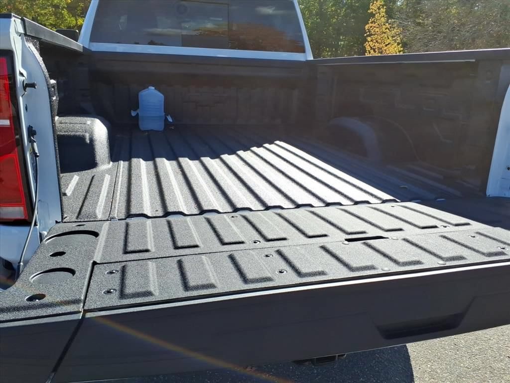 2026 Chevrolet Silverado 3500 HD LTZ - Photo 10
