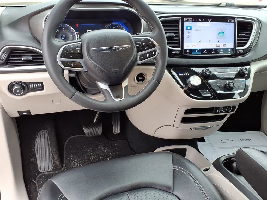 2024 Chrysler Pacifica Touring L - Photo 15