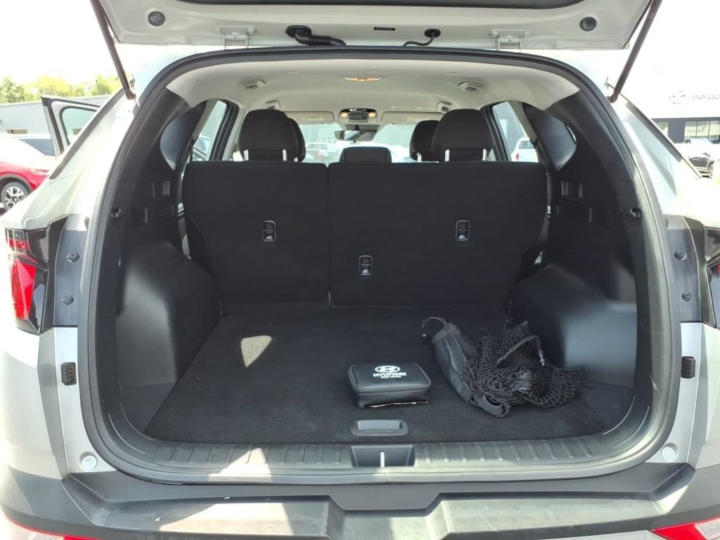 2023 Hyundai Tucson SE - Photo 12