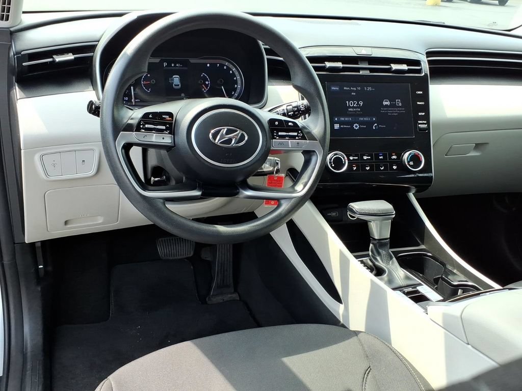 2023 Hyundai Tucson SE - Photo 16