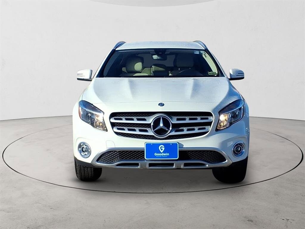 2018 Mercedes Benz GLA 250 4MATIC photo 2