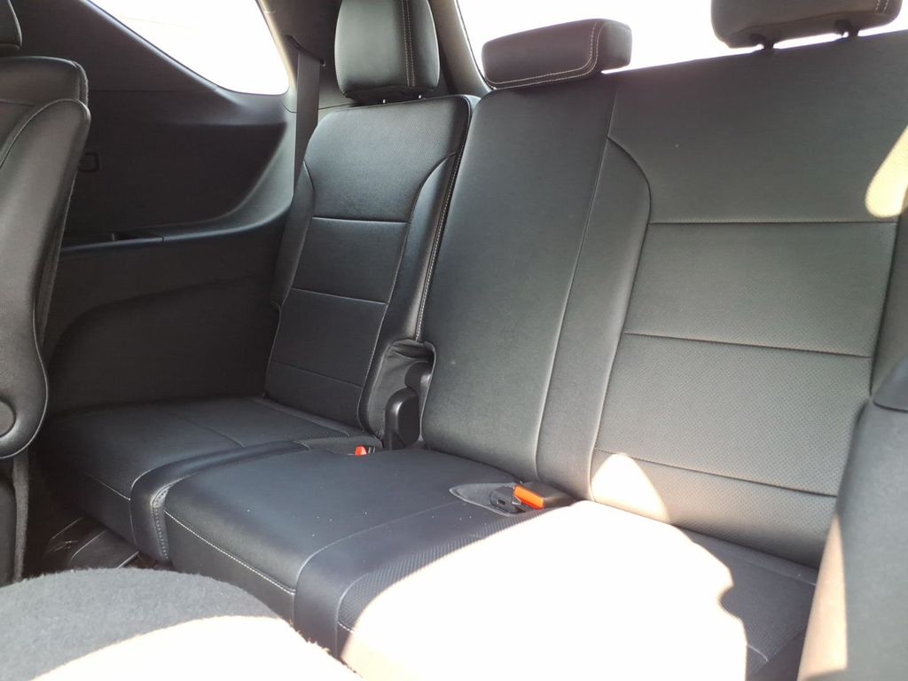 2025 Chevrolet Traverse LT - Photo 15