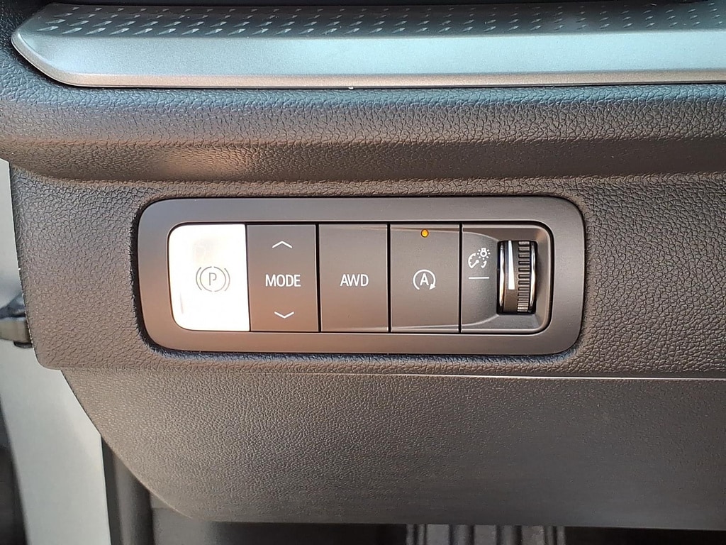 2025 Chevrolet Traverse LT - Photo 41