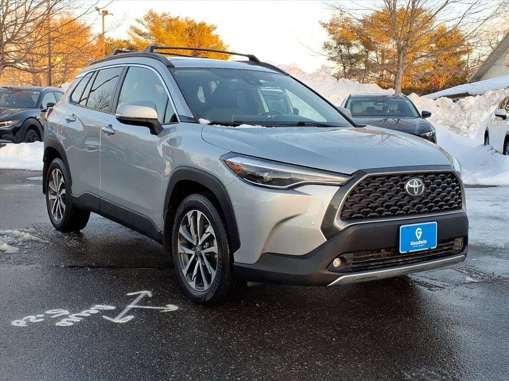 Used 2022 Toyota Corolla Cross XLE SUV