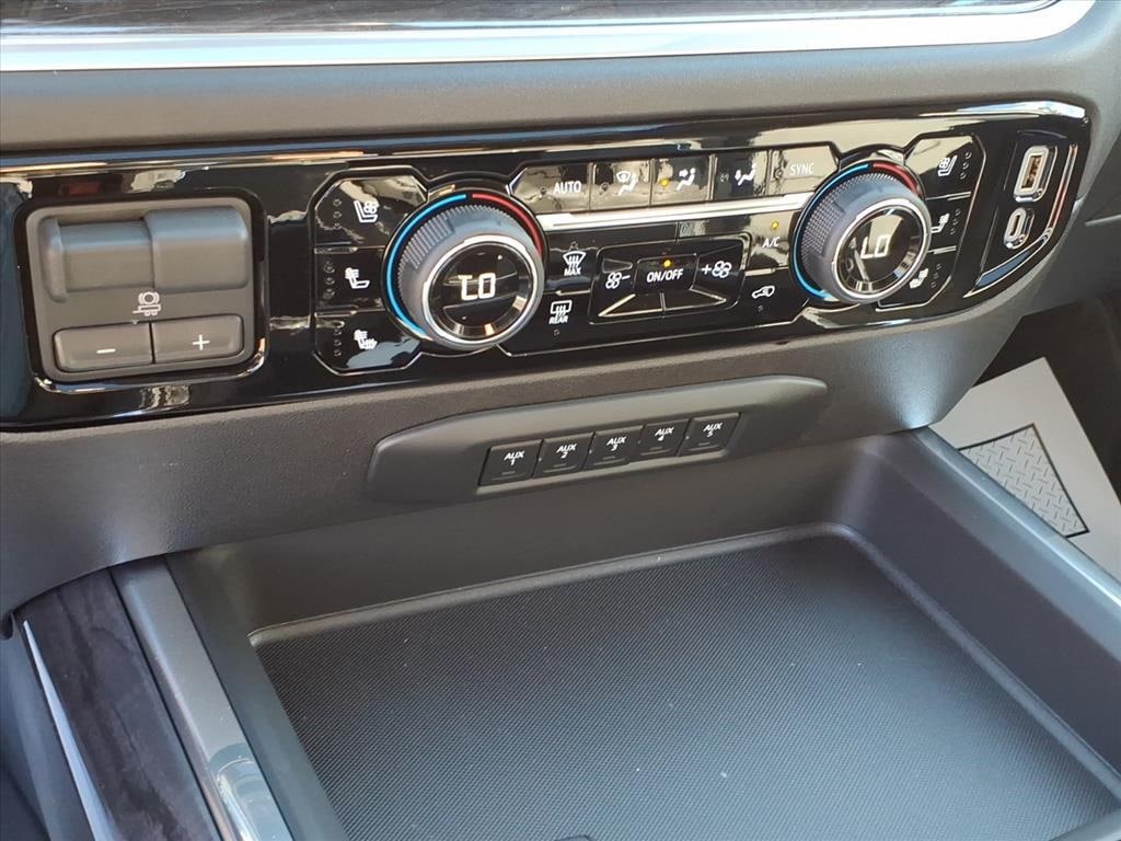 2026 Chevrolet Silverado 3500 HD LTZ - Photo 44